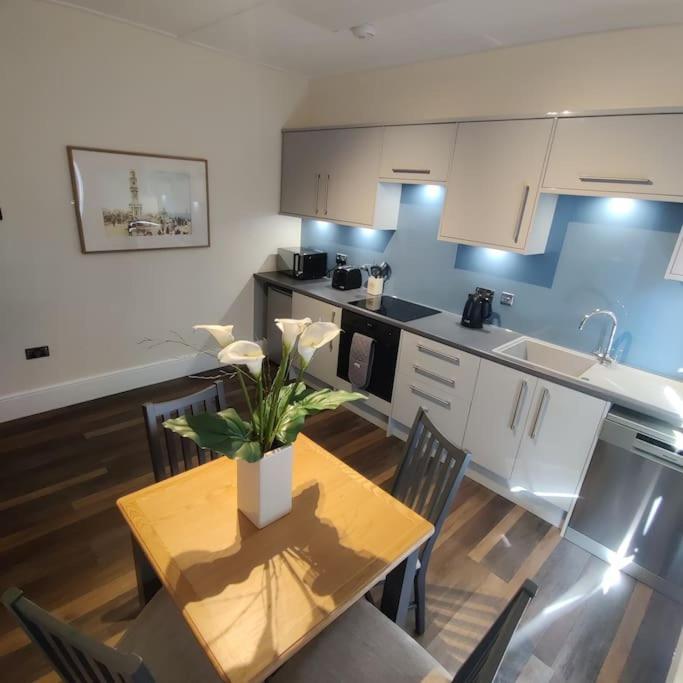Escape To The Coast In A Luxurious Private Apartment Herne Bay Exterior foto